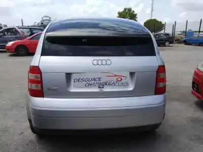 Veículo de Sucata audi a2 (8z) 1.4 do ano 2002 alimentado aua