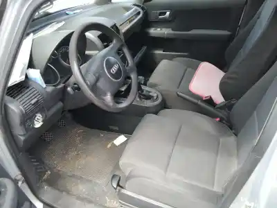 Veículo de Sucata audi a2 (8z) 1.4 do ano 2002 alimentado aua