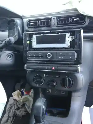 Veicolo di demolizione citroen c3 feel dell'anno 2017 alimentato hm01