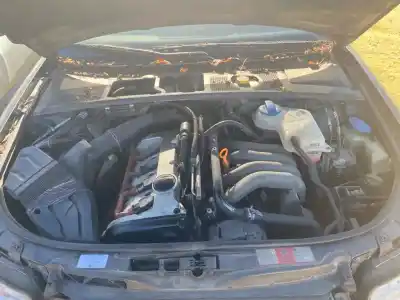 Veicolo di demolizione audi a4 berlina (8e) 2.0 dell'anno 2003 alimentato alt