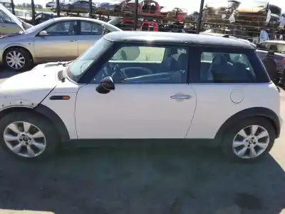 Scrapping Vehicle bmw mini (r50,r53) cooper of the year 2006 powered w10b16a