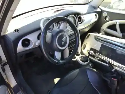 Scrapping Vehicle bmw mini (r50,r53) cooper of the year 2006 powered w10b16a