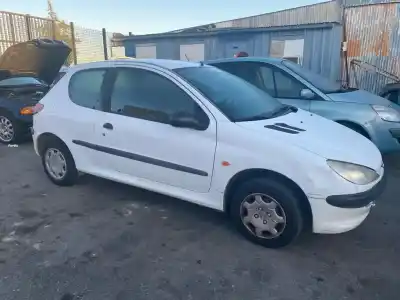 Veicolo di demolizione peugeot                                            206 berlina                                                                                                                                                                                                                                                e-music                                                                                                                                                                                                                                                    dell'anno 1999 alimentato kfx