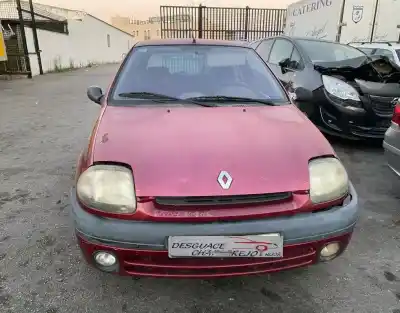 Scrapping Vehicle renault   of the year 2000 powered d7f d7