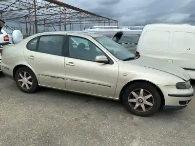 Veículo de Sucata seat toledo (1m2) signo do ano 2003 alimentado arl