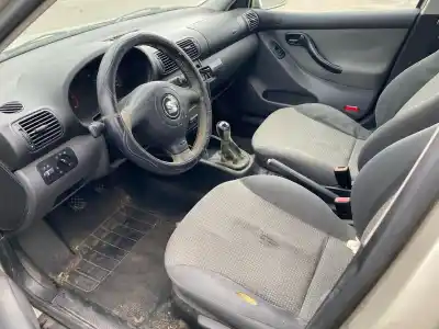 Veículo de Sucata seat toledo (1m2) signo do ano 2003 alimentado arl