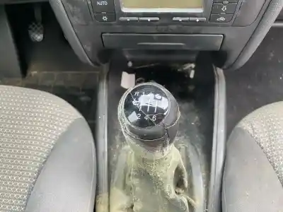 Veículo de Sucata seat toledo (1m2) signo do ano 2003 alimentado arl