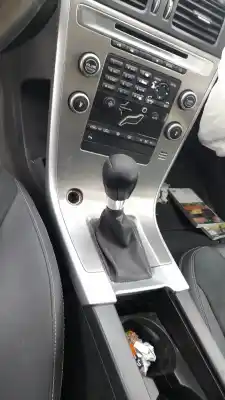 Veicolo di demolizione volvo xc60 kinetic 2wd dell'anno 2010 alimentato d5244t14