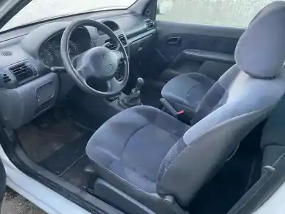 Здавання транспортного засобу renault   року 2001 потужний d7f g7