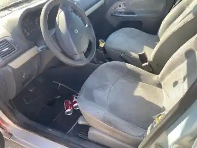 Здавання транспортного засобу renault   року 2003 потужний d7f g7