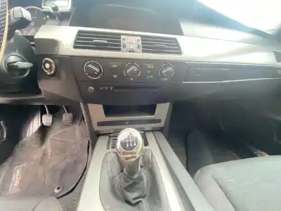 Veículo de Sucata bmw serie 5 touring (e61) 520d do ano 2006 alimentado 204d4