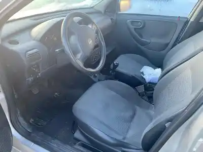 Здавання транспортного засобу opel corsa c cosmo року 2004 потужний z12xe