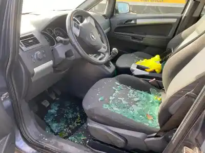 Scrapping Vehicle opel zafira b cosmo of the year 2009 powered z17dtr