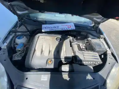 Veículo de Sucata volkswagen golf v berlina (1k1) conceptline (e) do ano 2005 alimentado bru