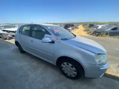 Veículo de Sucata volkswagen golf v berlina (1k1) conceptline (e) do ano 2005 alimentado bru