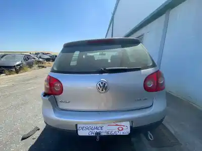 Veículo de Sucata volkswagen golf v berlina (1k1) conceptline (e) do ano 2005 alimentado bru