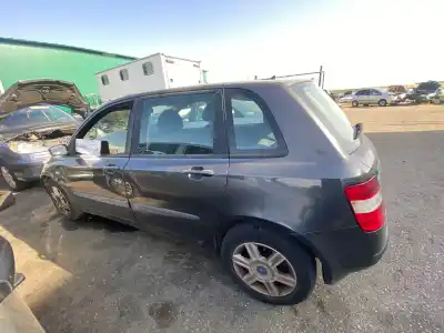 Veicolo di demolizione fiat                                               stilo (192)                                                                                                                                                                                                                                                1.9 jtd / 1.9 jtd 115 active dell'anno 2003 alimentato 192a1000