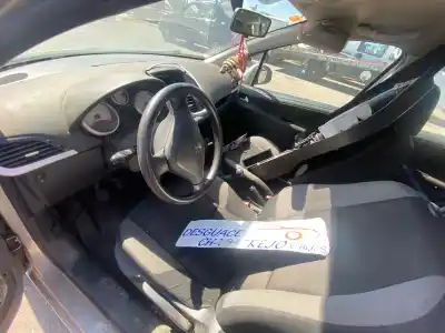 Verschrottungsfahrzeug peugeot 207 confort des jahres 2008 angetrieben 8hz