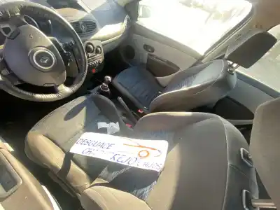 Veicolo di demolizione renault clio iii confort dynamique dell'anno 2006 alimentato k9k m7