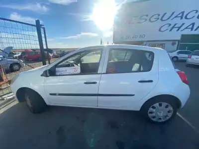 Veicolo di demolizione renault clio iii confort dynamique dell'anno 2006 alimentato k9k m7