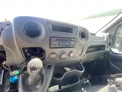 Scrapping Vehicle renault master kasten l1h1 ka 2.8t of the year 2019 powered m9t c7