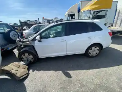 Véhicule à la ferraille seat                                               ibiza st (6j8)                                                                                                                                                                                                                                             copa                                                                                                                                                                                                                                                       de l'année 2012 alimenté cay