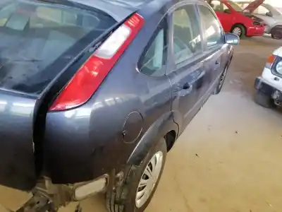 Sloopvoertuig ford focus berlina (cap) 1.6 16v cat van het jaar 2006 aangedreven hwda