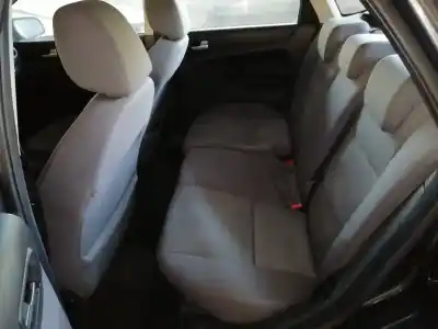 Sloopvoertuig ford focus berlina (cap) 1.6 16v cat van het jaar 2006 aangedreven hwda