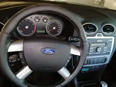 Sloopvoertuig ford focus berlina (cap) 1.6 16v cat van het jaar 2006 aangedreven hwda