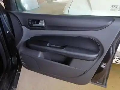 Sloopvoertuig ford focus berlina (cap) 1.6 16v cat van het jaar 2006 aangedreven hwda