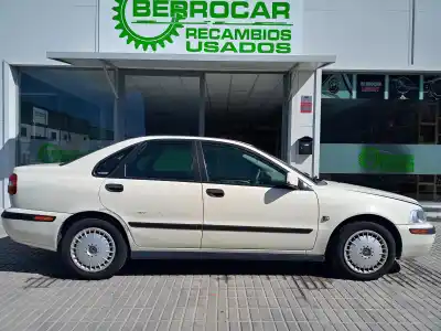 Здавання транспортного засобу volvo s40 berlina 1.6 cat року 2003 потужний b4164s2
