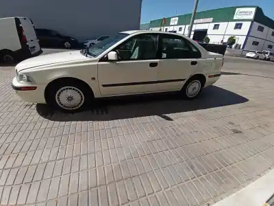 Здавання транспортного засобу volvo s40 berlina 1.6 cat року 2003 потужний b4164s2