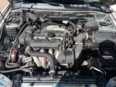Здавання транспортного засобу volvo s40 berlina 1.6 cat року 2003 потужний b4164s2