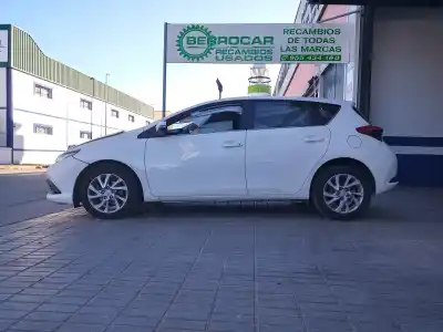 Verschrottungsfahrzeug TOYOTA AURIS 2 GENERACION [RESTYLING] [2015 2018] BERLINA 5PUERTAS  des Jahres 2016 angetrieben 8NRFTS