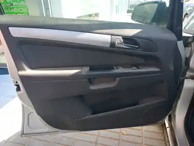 Veículo de Sucata opel zafira b cosmo do ano 2007 alimentado z19dt