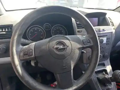 Veículo de Sucata opel zafira b cosmo do ano 2007 alimentado z19dt