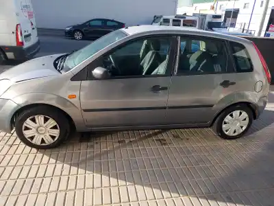 Veículo de Sucata ford fiesta (cbk) fun do ano 2003 alimentado 