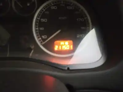 Sloopvoertuig peugeot 307 (s1) xn van het jaar 2001 aangedreven nfutu5jp4