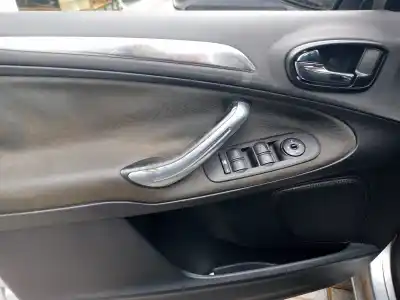 Здавання транспортного засобу ford s-max (ca1) titanium року 2006 потужний qxwb