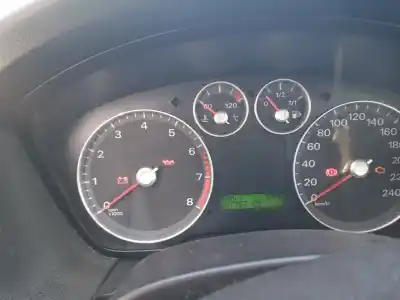 Veículo de Sucata ford focus berlina (cap) trend do ano 2006 alimentado hwda