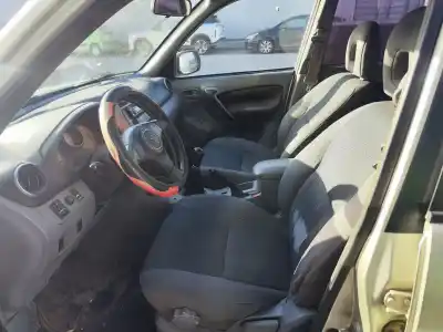 Здавання транспортного засобу toyota rav 4 (a2) 2.0 luna 4x4 (2003->) року 2000 потужний 1azfe