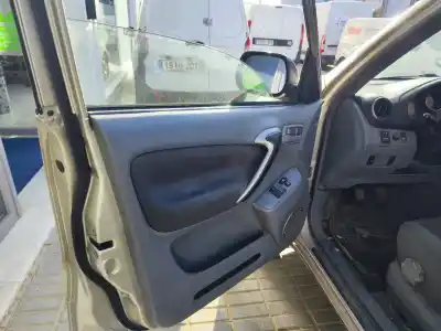 Здавання транспортного засобу toyota rav 4 (a2) 2.0 luna 4x4 (2003->) року 2000 потужний 1azfe