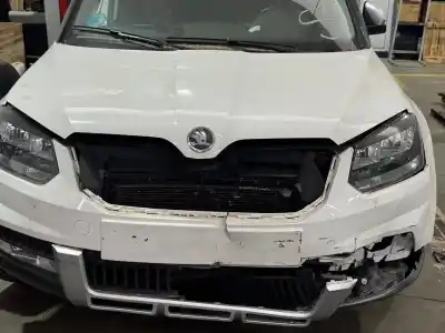 Veicolo di demolizione SKODA YETI  dell'anno 2014 alimentato CBZB