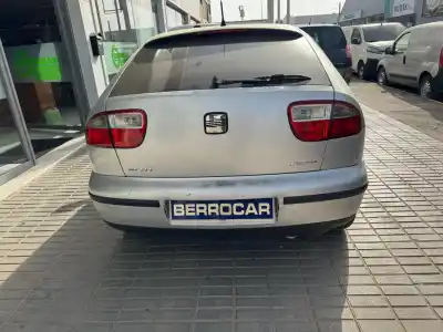 Здавання транспортного засобу seat leon (1m1) stella року 2002 потужний axp
