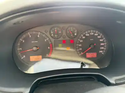 Здавання транспортного засобу seat leon (1m1) stella року 2002 потужний axp