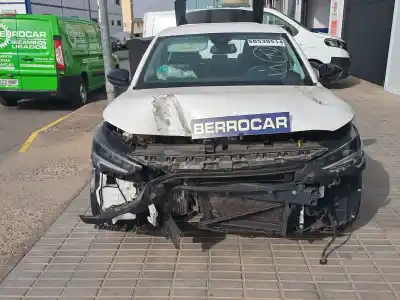 Veicolo di demolizione opel corsa d color edition dell'anno 2019 alimentato f 12 xhl