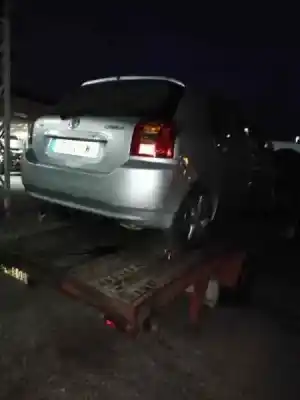 Veicolo di demolizione TOYOTA COROLLA (E12) 1.6 16V dell'anno 2004 alimentato 3ZZFE