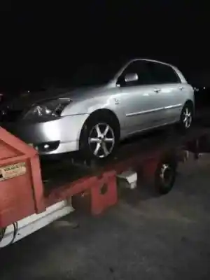 Véhicule à la ferraille toyota corolla (e12) 1.6 16v de l'année 2004 alimenté 3zzfe
