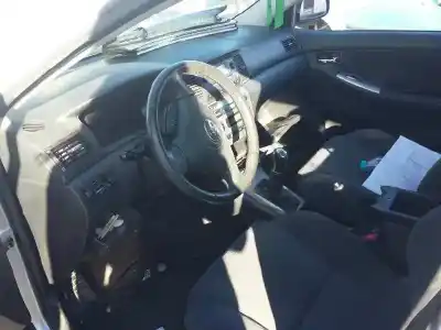 Véhicule à la ferraille toyota corolla (e12) 1.6 16v de l'année 2004 alimenté 3zzfe