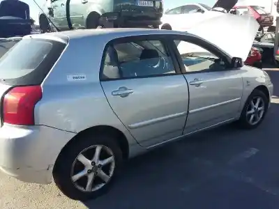 Véhicule à la ferraille toyota corolla (e12) 1.6 16v de l'année 2004 alimenté 3zzfe